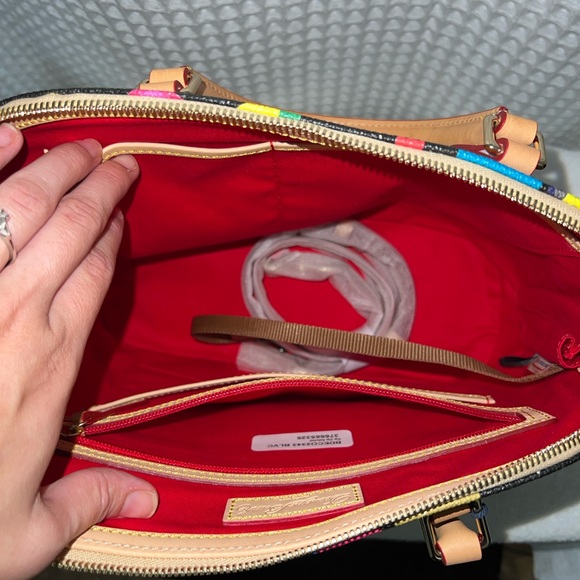 Dooney & Bourke Art Deco Zip ZipSatchel
New with tags - Picture 6 of 8